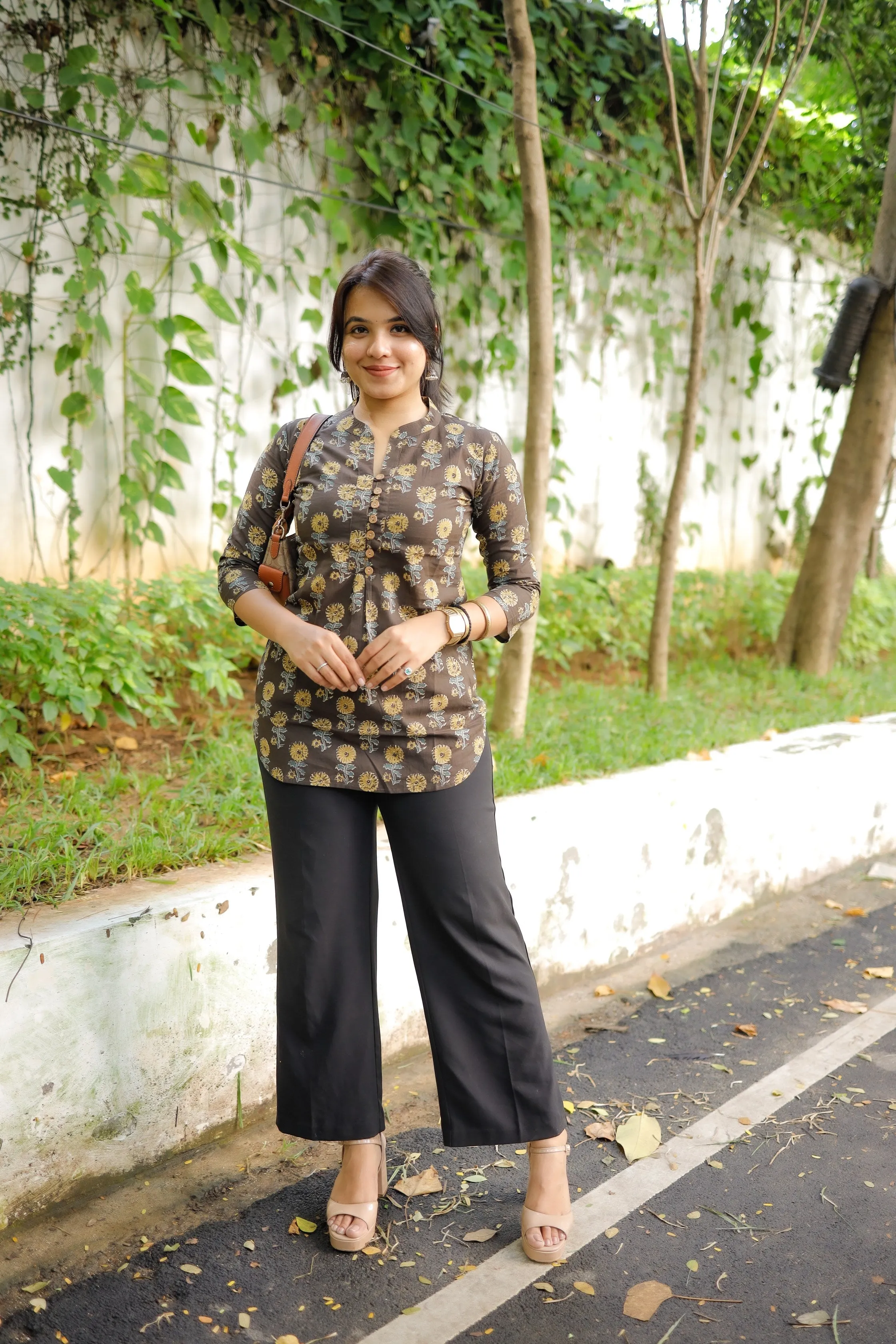 Short Kurti - 16 - Organic cotton short kurti in black with buttons