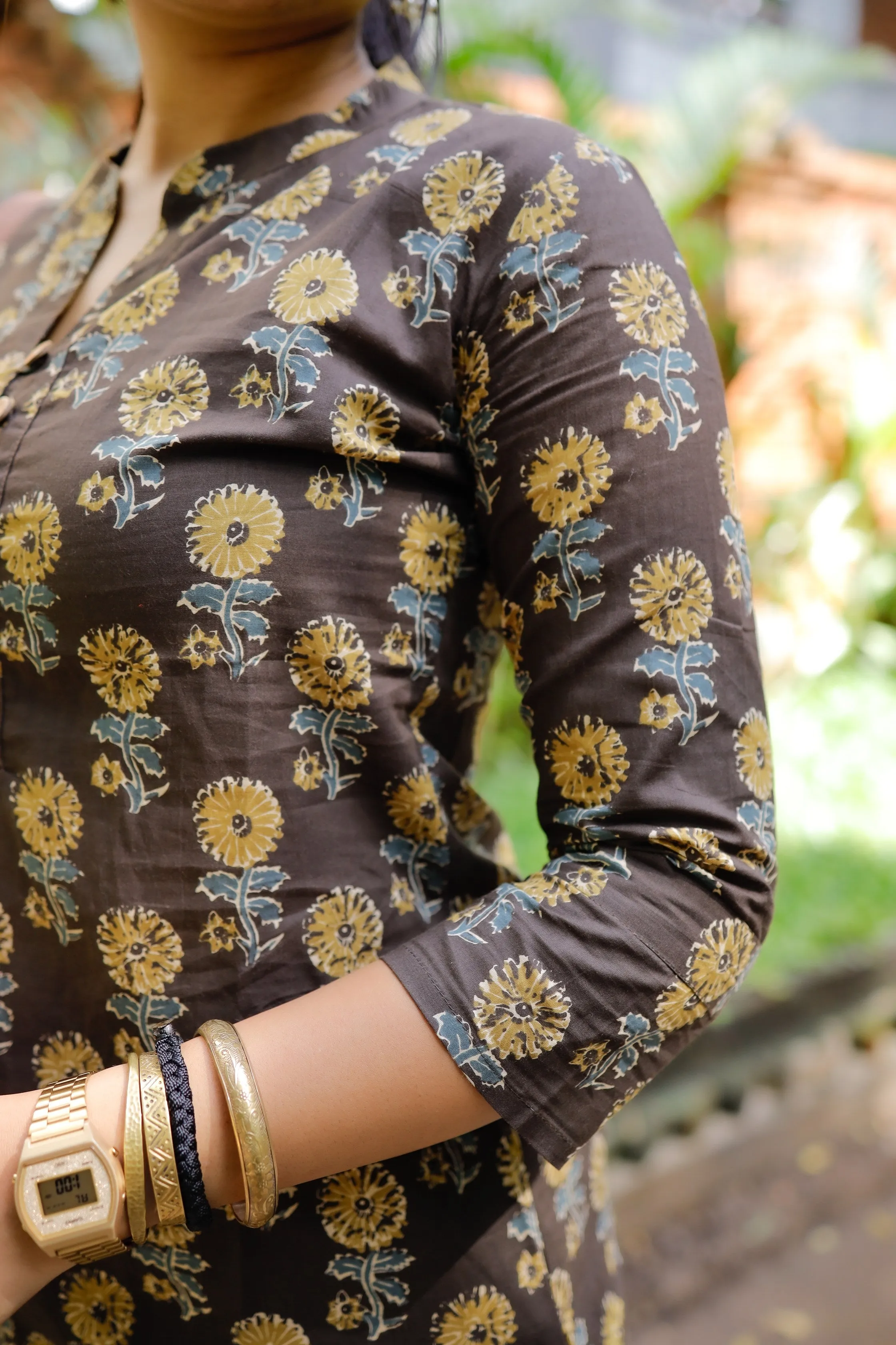Short Kurti - 16 - Organic cotton short kurti in black with buttons