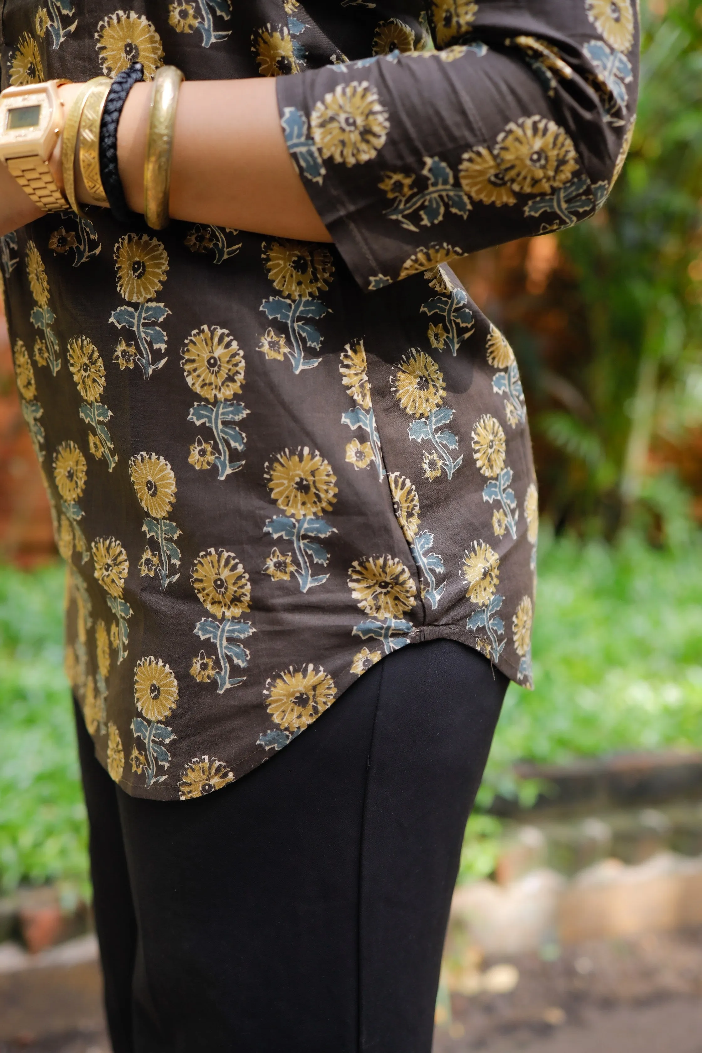 Short Kurti - 16 - Organic cotton short kurti in black with buttons