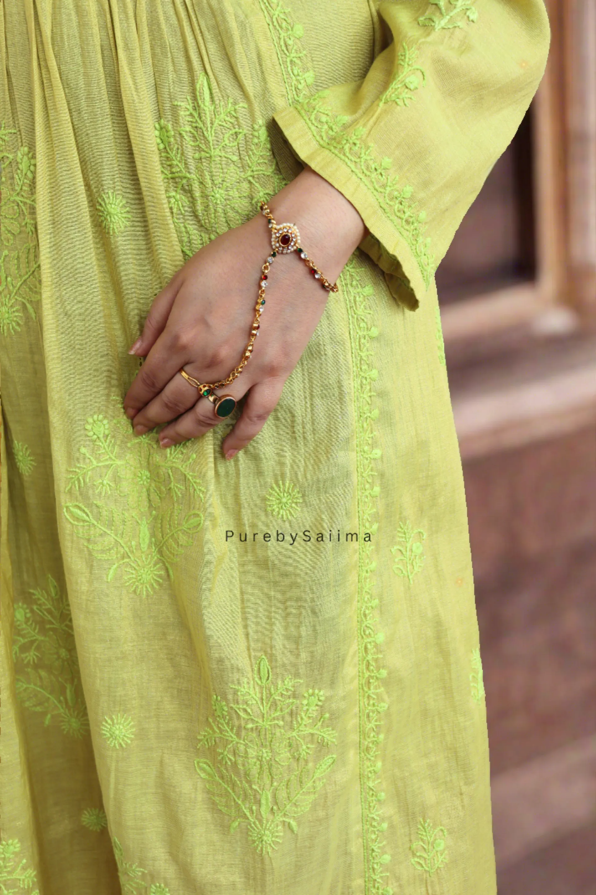 Sufi Gold, Tissue- Silk